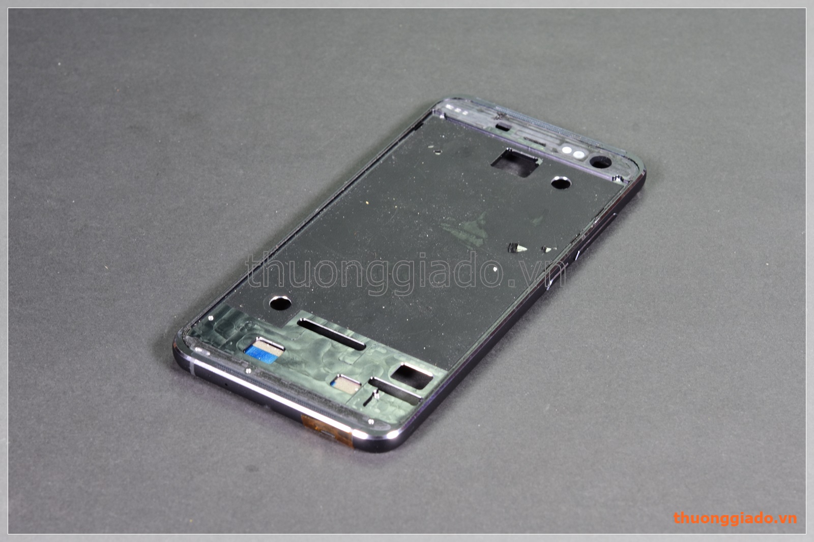 Khung vành viền benzel Blackberry DTEK60 chính hãng