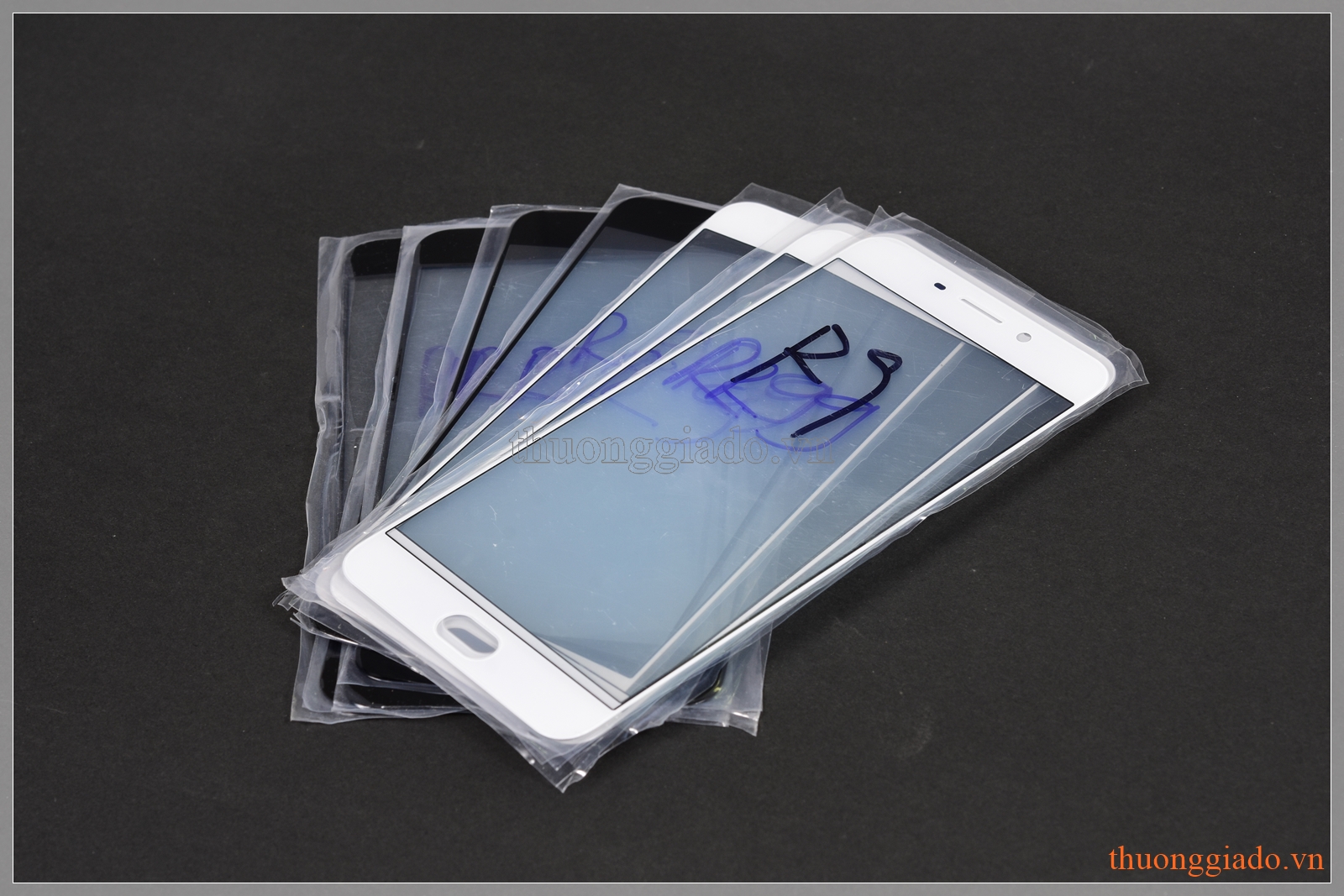 Thay mặt kính màn hình OPPO R9 (5.5"), ép kính lấy ngay