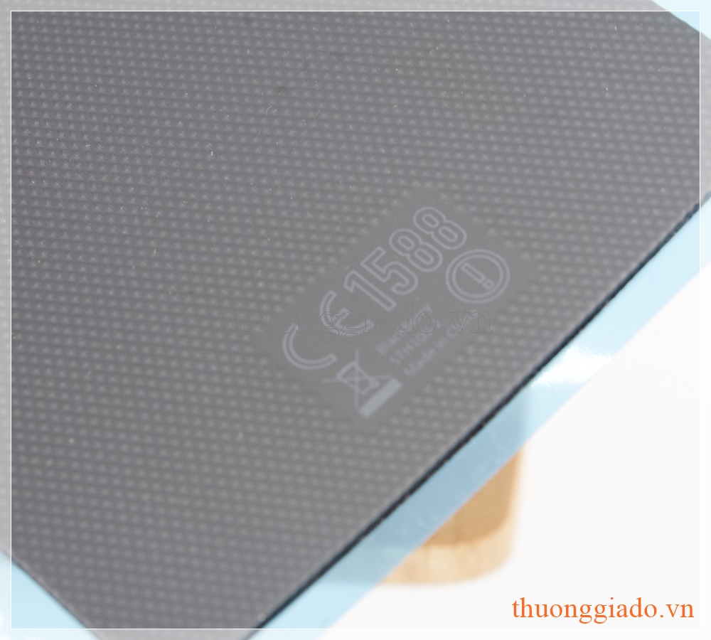 Nắp lưng Blackberry DTEK50 màu đen