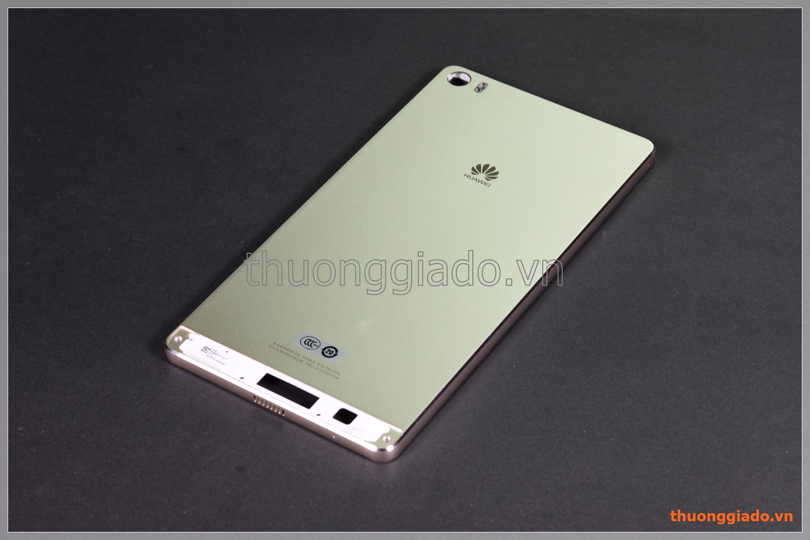 Thay vỏ Huawei P8 Max màu trắng bạc chính hãng