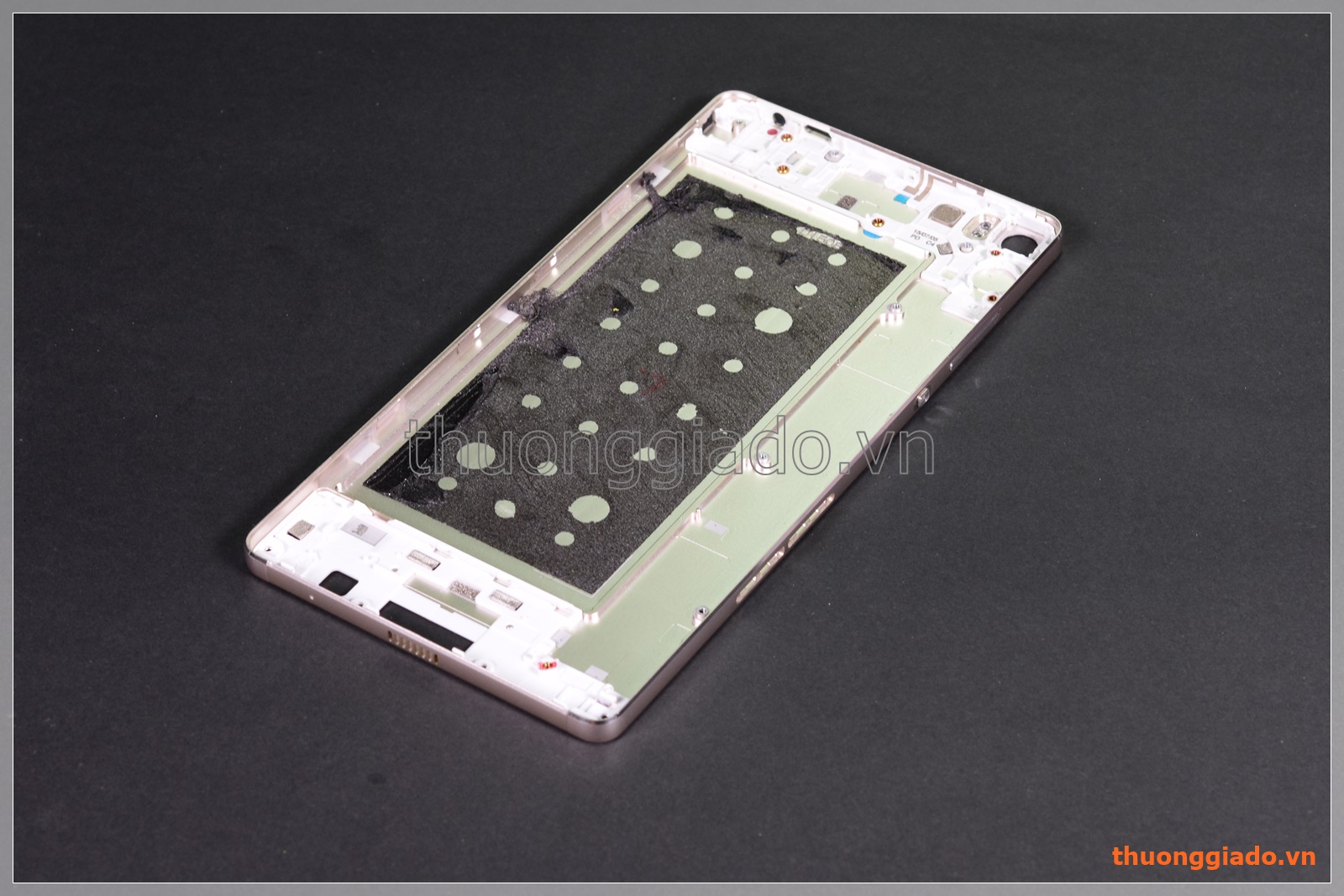 Thay vỏ Huawei P8 Max màu trắng bạc chính hãng