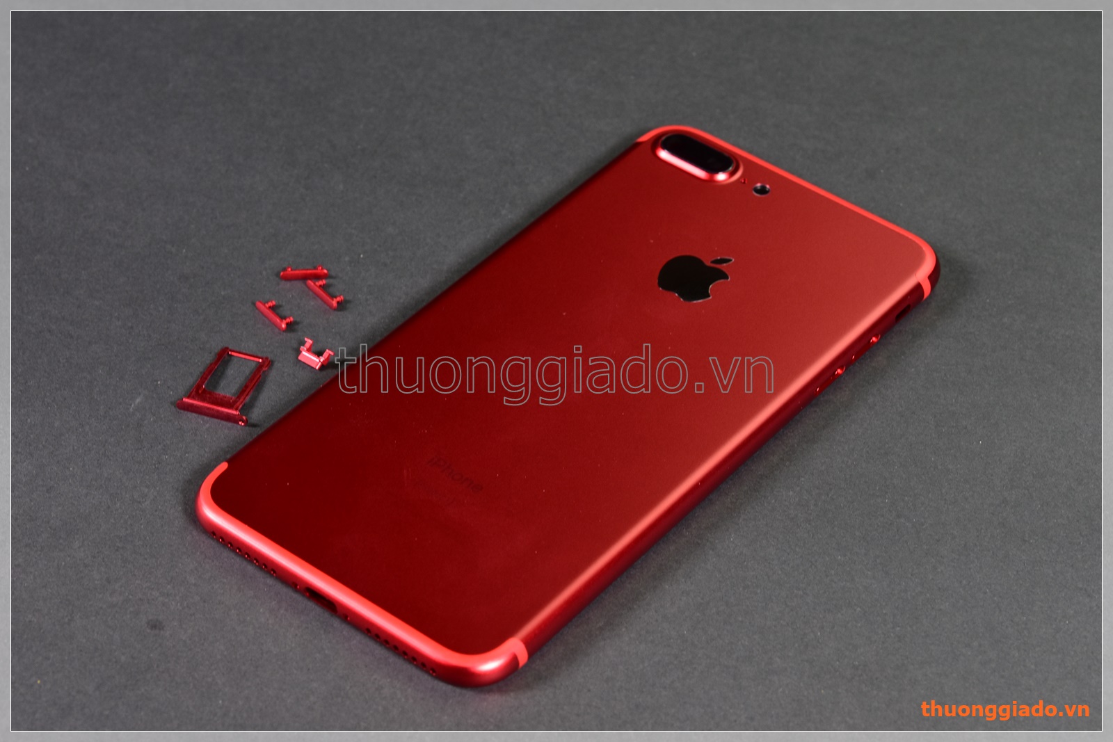 Thay vỏ iPhone 7 Plus (5.5") màu đỏ, hàng zin theo máy