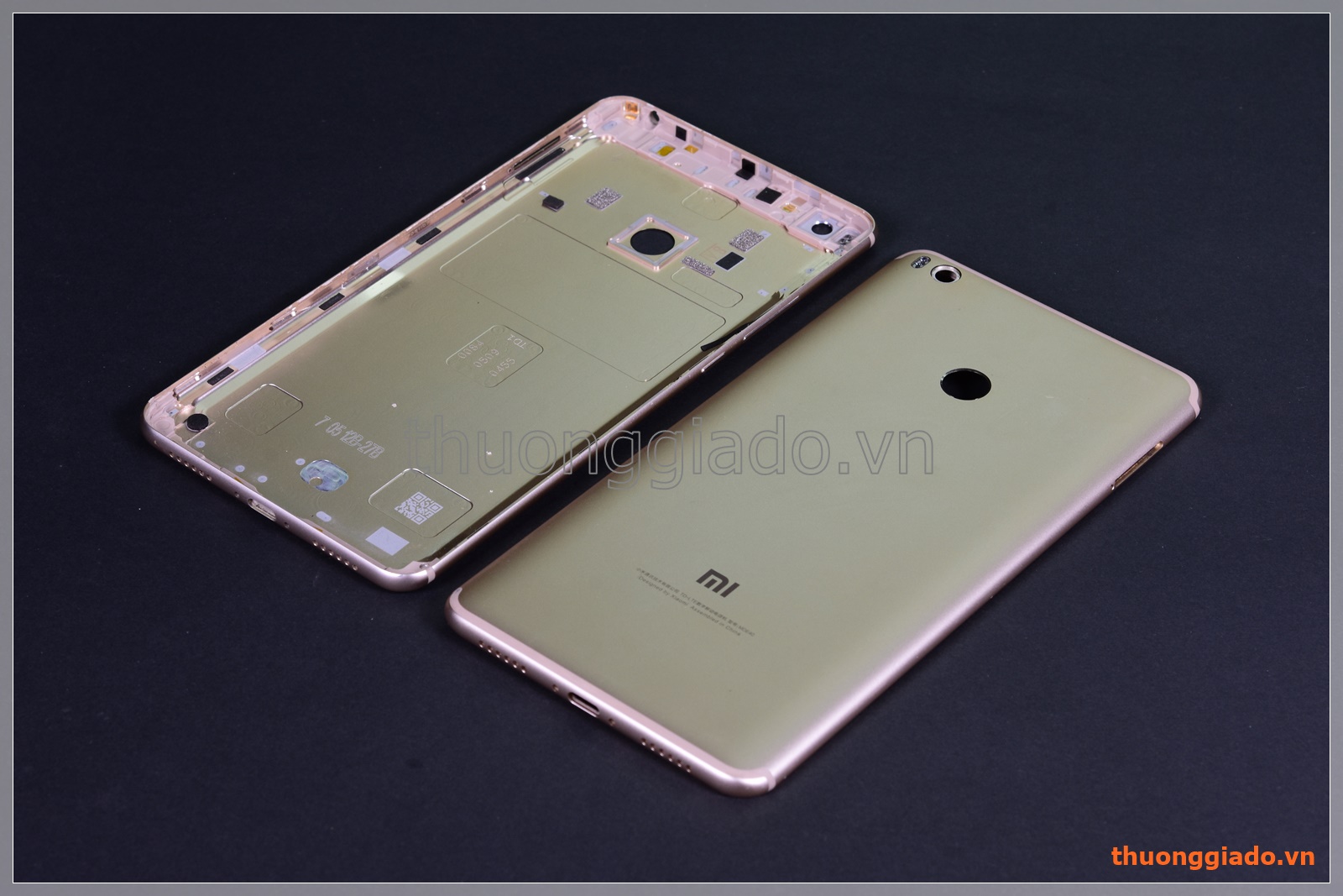 Thay vỏ Mi Max 2 (6.44") màu vàng champagne, hàng zin tháo máy