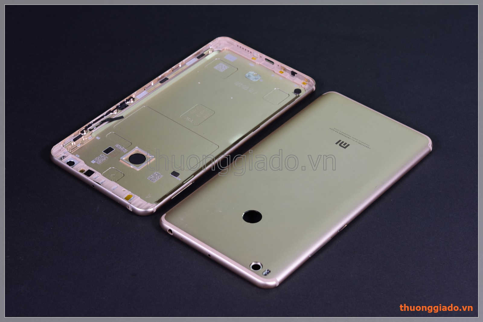 Thay vỏ Mi Max 2 (6.44") màu vàng champagne, hàng zin tháo máy