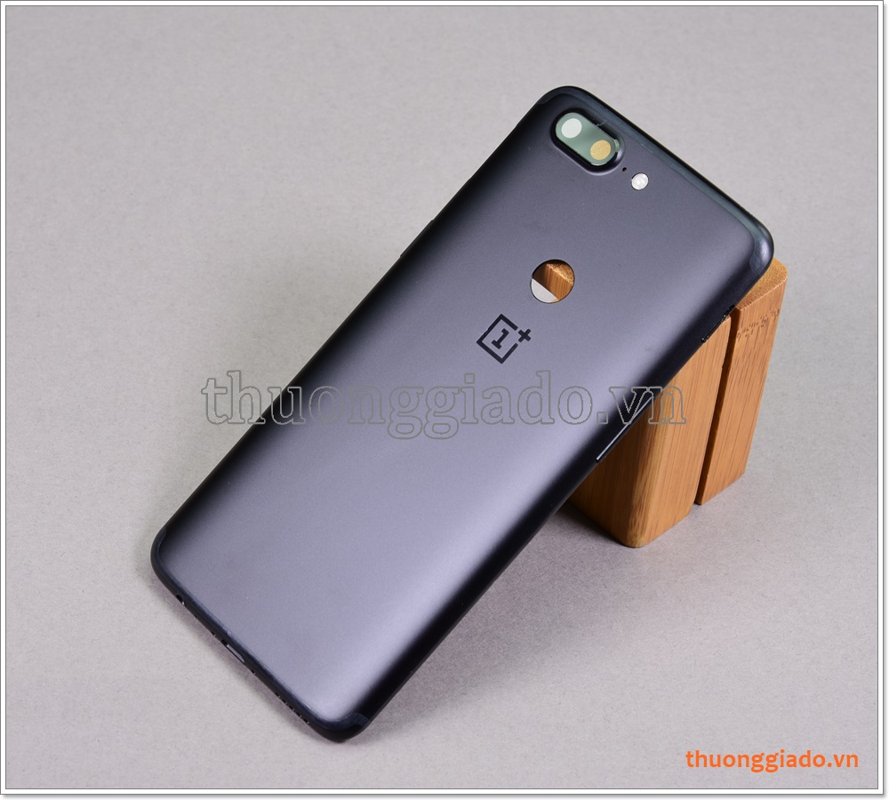 Thay vỏ OnePlus 5T, kèm kính camera sau
