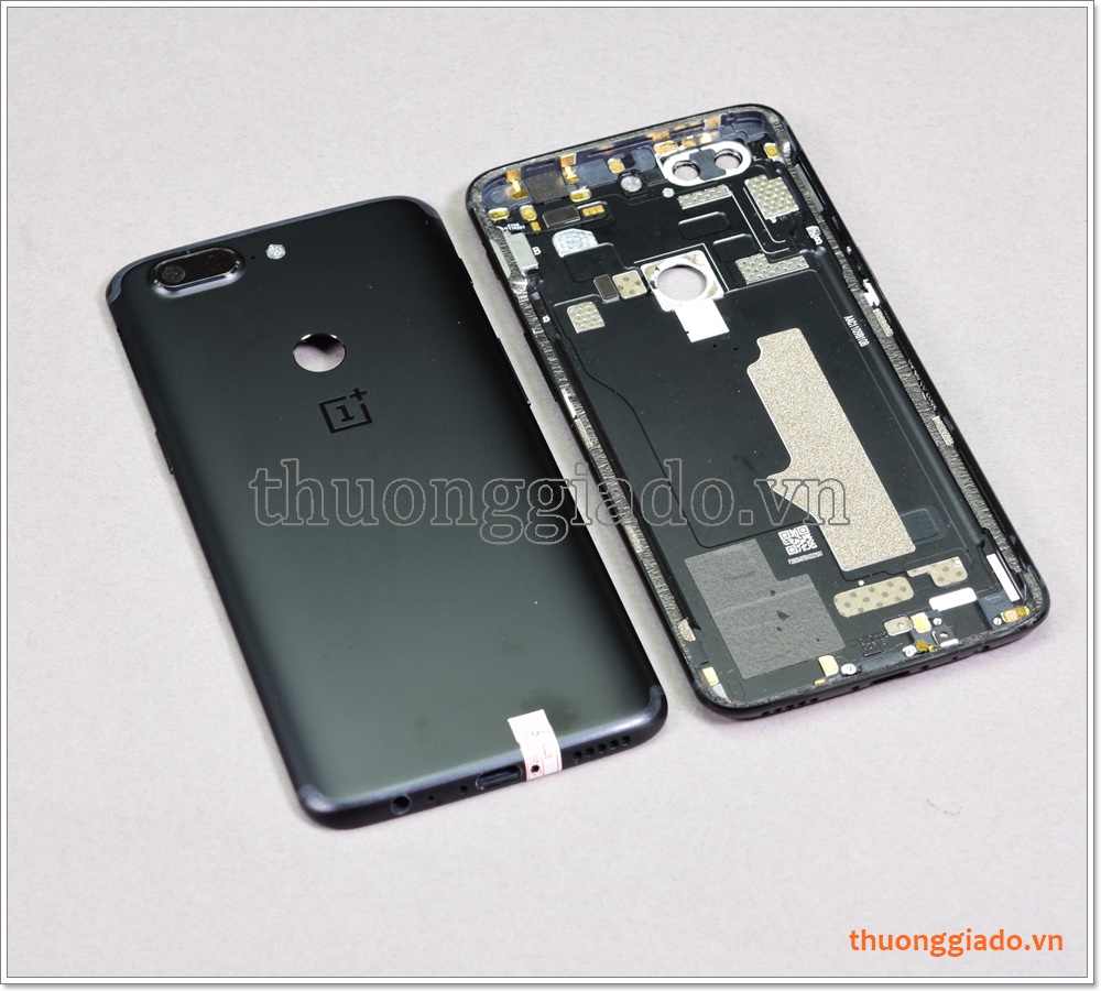 Thay vỏ OnePlus 5T,  màu ghi gương, kèm kính camera sau