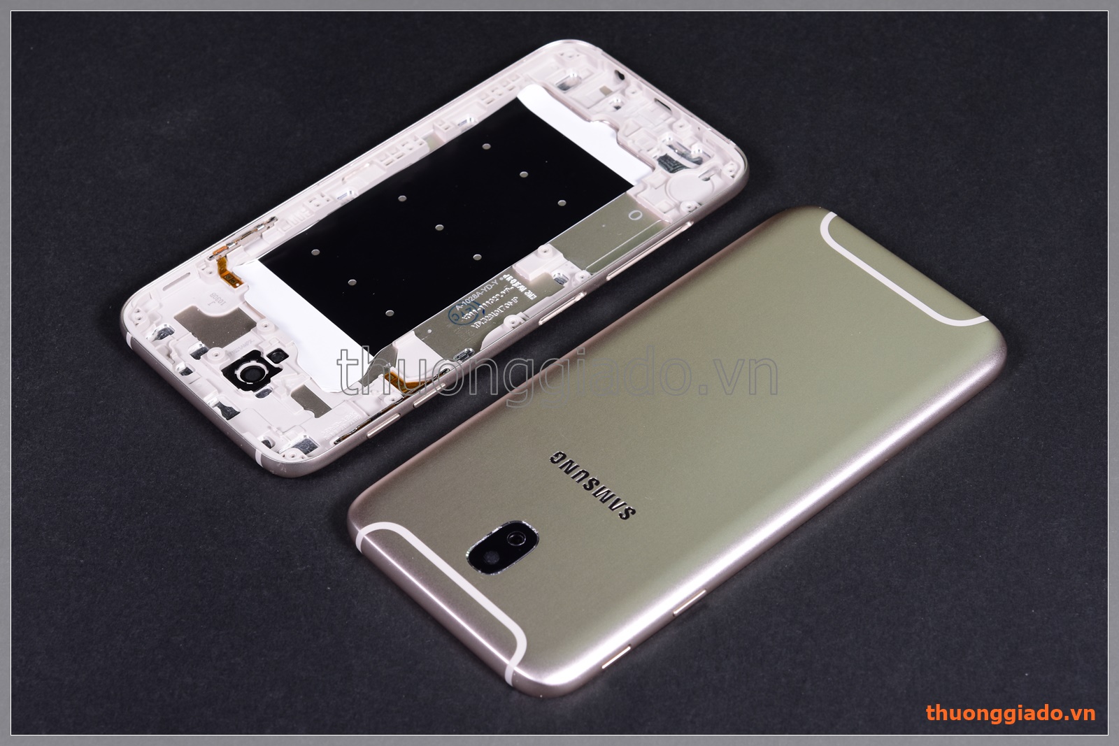 Thay vỏ Samsung Galaxy J7 Pro/ J730 màu vàng