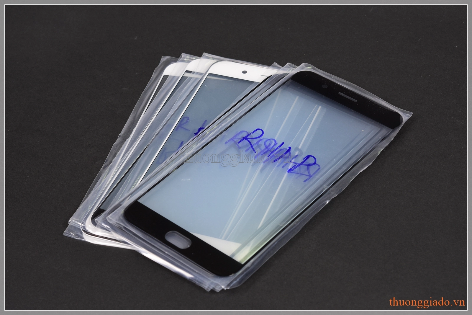 Thay mặt kính màn hình OPPO R11 Plus (6.0"), ép kính lấy ngay