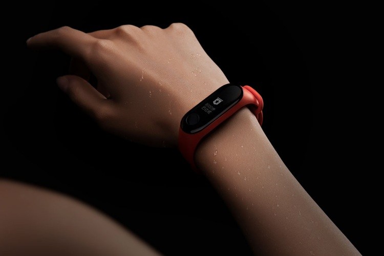 Vòng đeo tay Xiaomi Mi Band 3 (nhịp tim, bước đi, giấc ngủ, hiện số gọi đến)