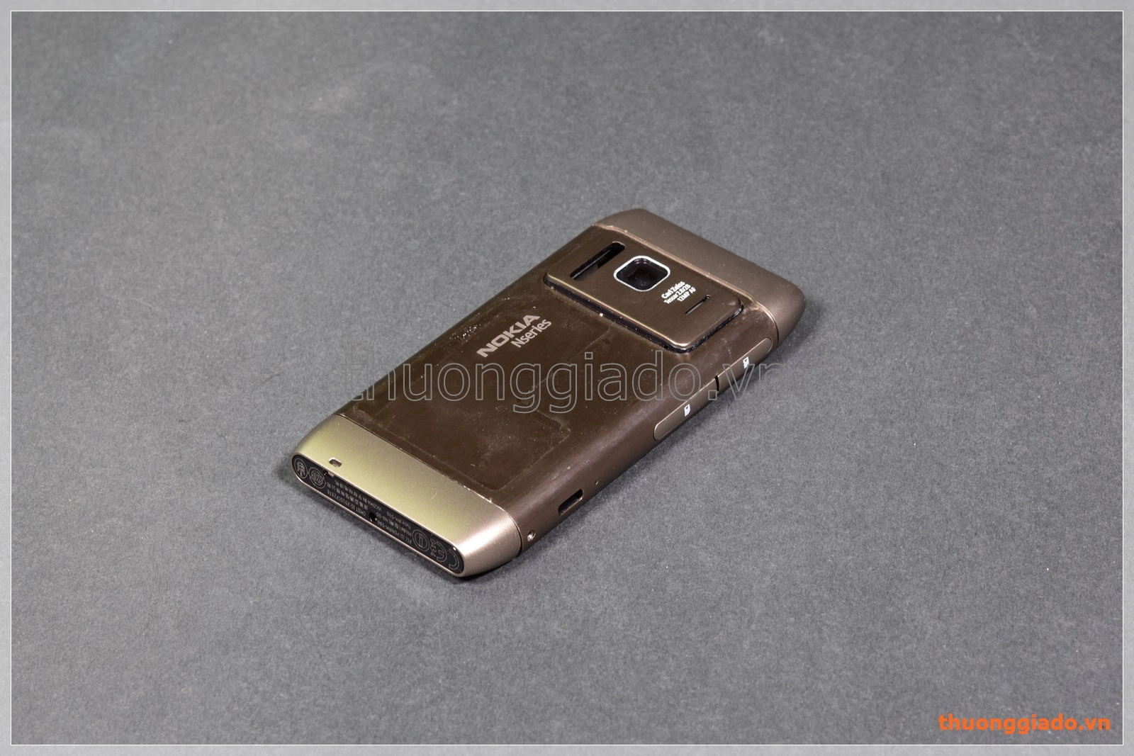 Thay vỏ Nokia N8-00 màu xám (không kèm khung viền cảm ứng), hàng tháo máy