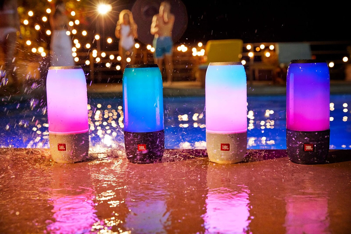 Loa bluetooth JBL Pulse 3 (âm thanh 360, chống nước, nghe nhạc 12 giờ)