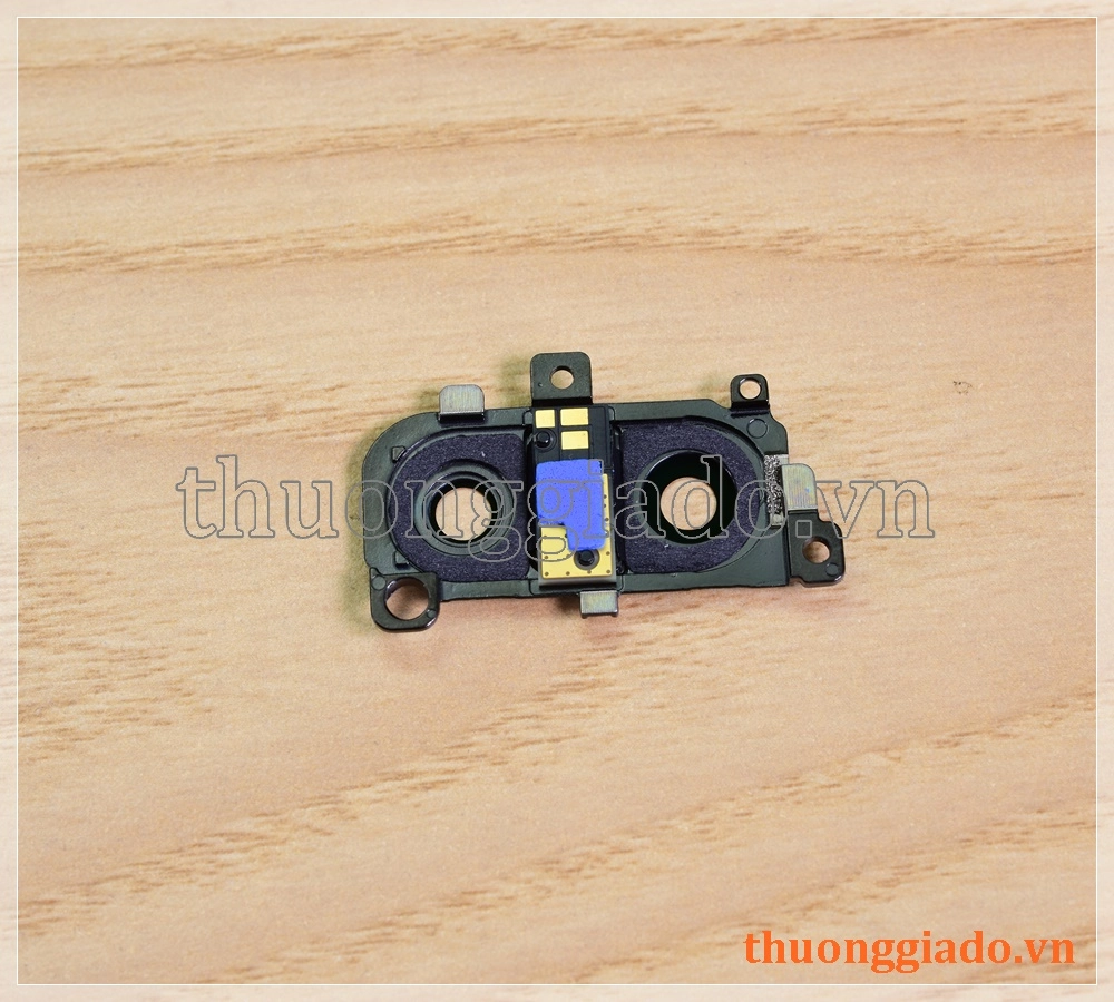 Thay kính camera sau Mi 8 SE kèm khung viền hợp kim và đèn flash