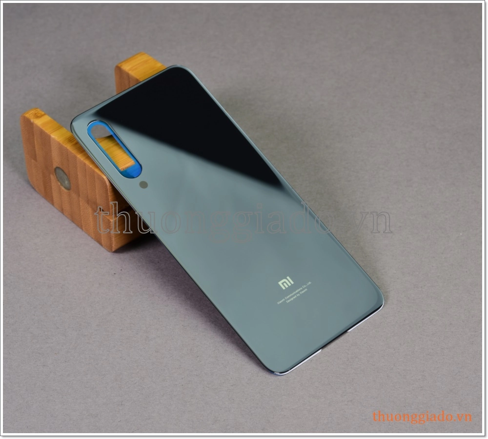 Thay kính lưng Mi 9 SE/ Mi9 SE, thay nắp lưng kính (hàng zin theo máy) Thay kính lưng Mi 9 SE/ Mi9 SE, thay nắp lưng kính (hàng zin theo máy)