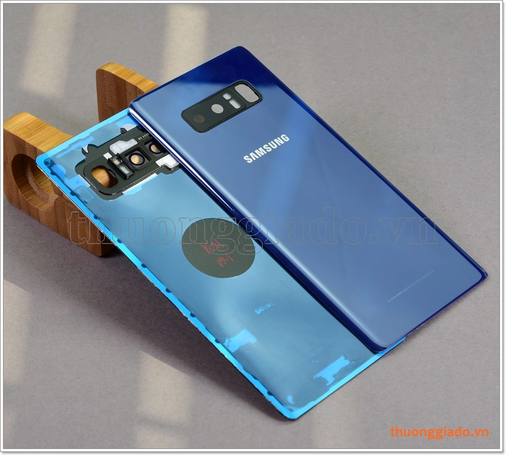 Thay kính lưng (nắp lưng) Samsung Galaxy Note 8/ N950 chính hãng kèm kính camera sau