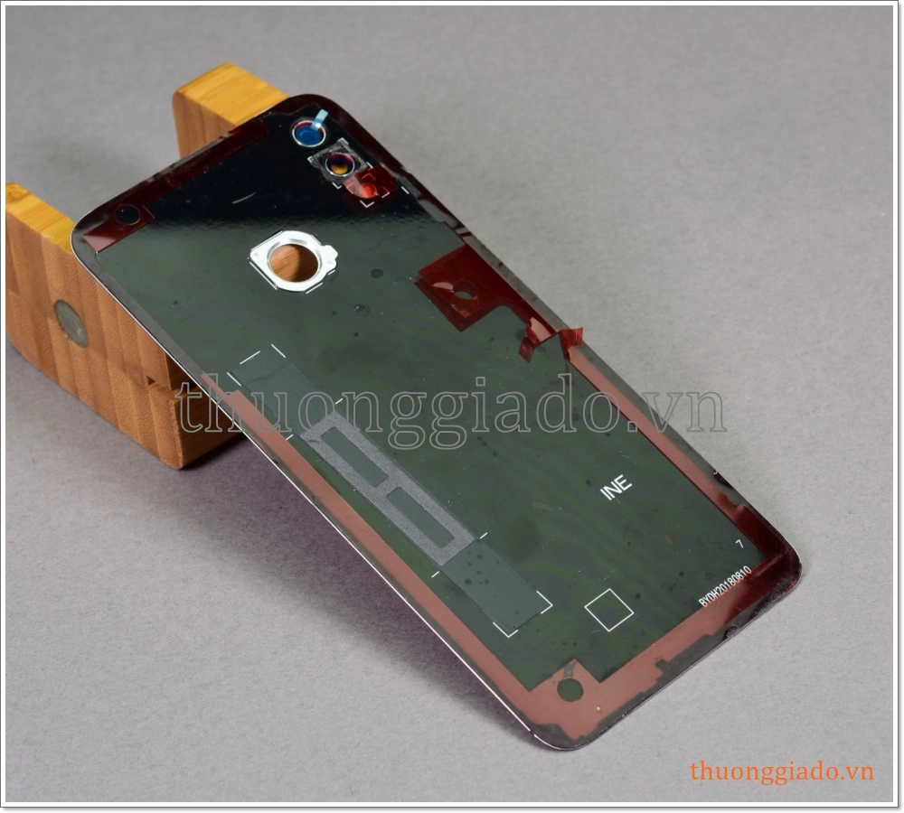 Thay kính lưng Huawei Nova 3i, hàng zin tháo máy, kèm kính camera sau
