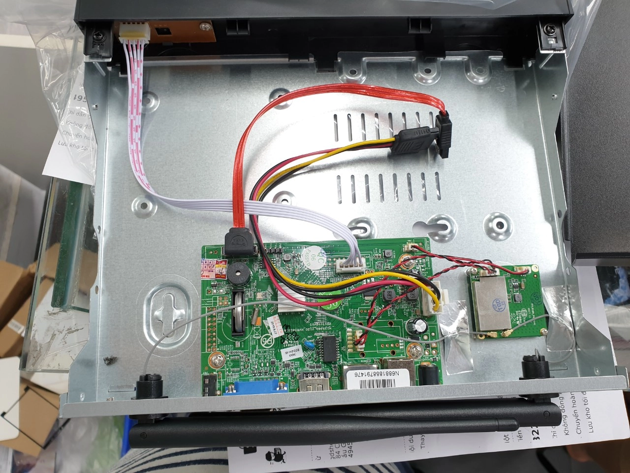 Qihoo 360 NVR D808 1080p, bộ camera giám sát với 01 đầu thu và 04 camera