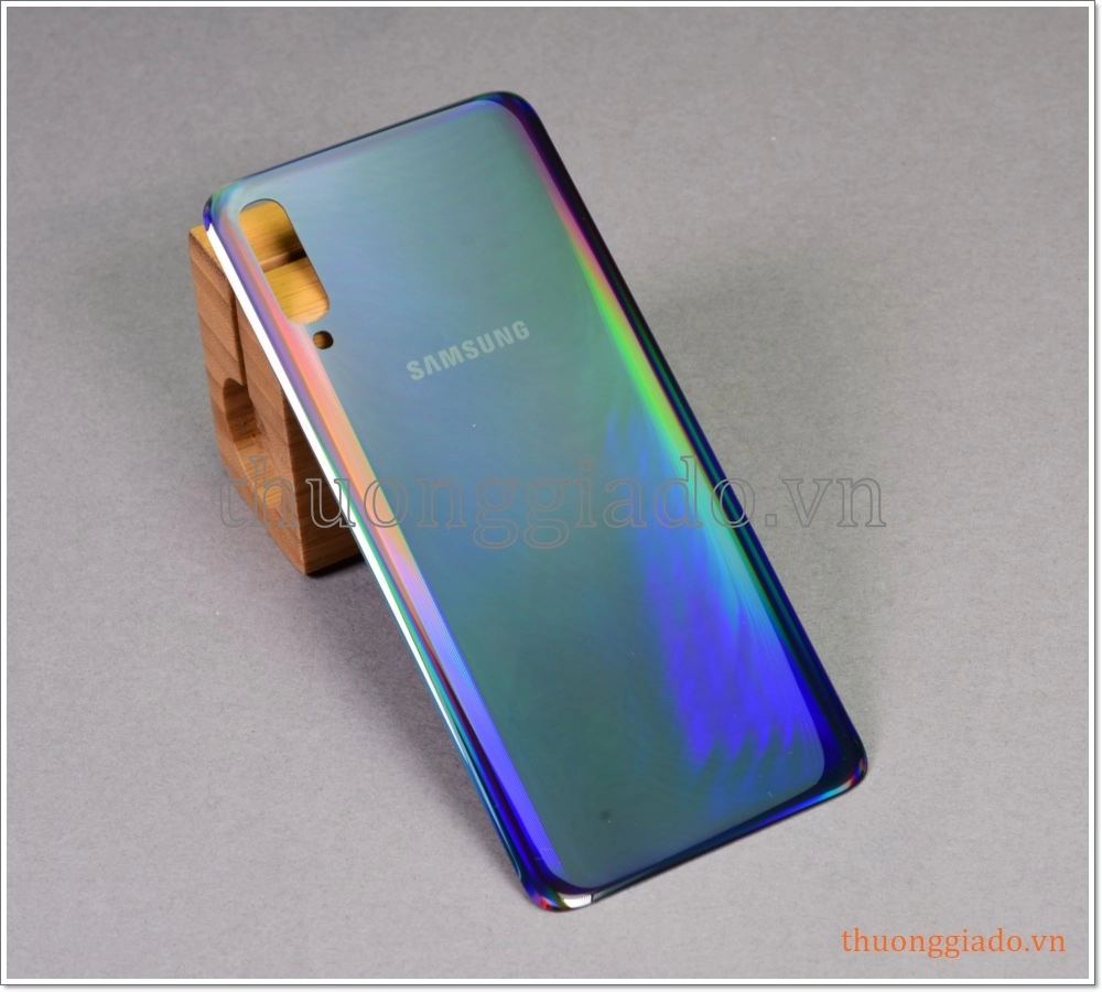 Thay nắp lưng Samsung A70/ Galaxy A70 (thay thế nắp đậy pin lấy ngay) Thay nắp lưng Samsung A70/ Galaxy A70 (thay thế nắp đậy pin lấy ngay)