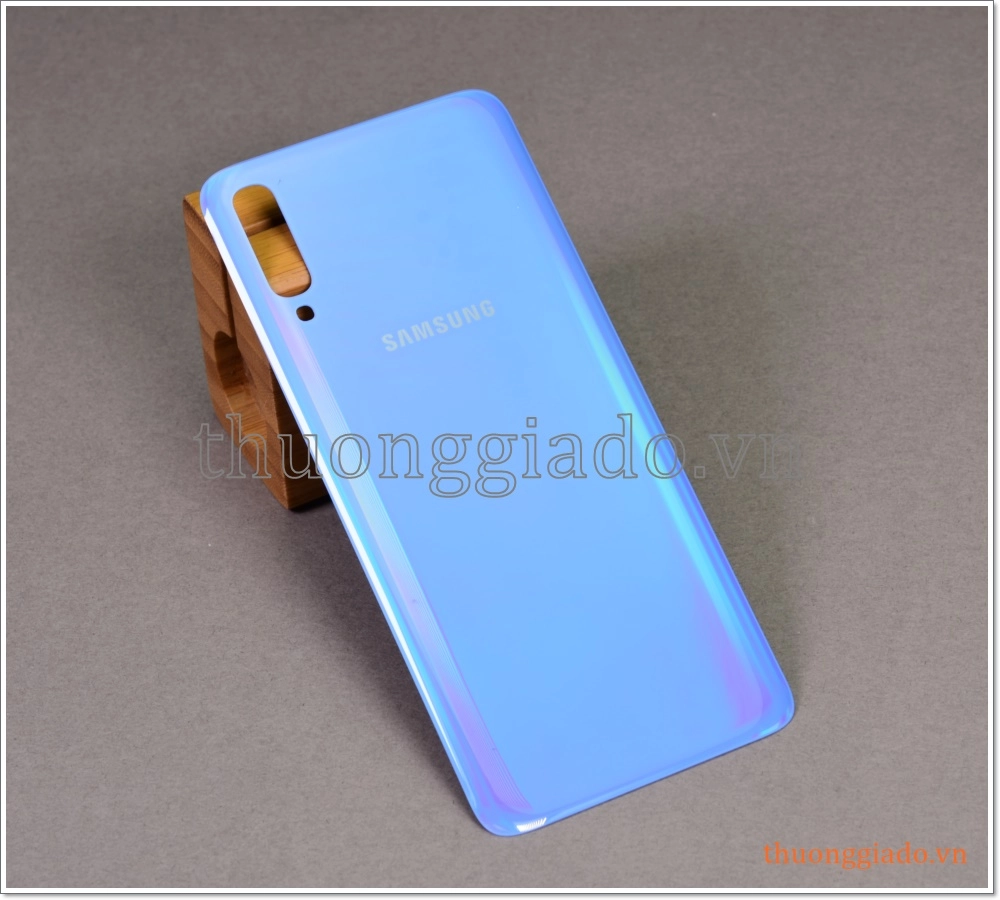 Thay nắp lưng Samsung A70/ Galaxy A70 (thay thế nắp đậy pin lấy ngay) Thay nắp lưng Samsung A70/ Galaxy A70 (thay thế nắp đậy pin lấy ngay)