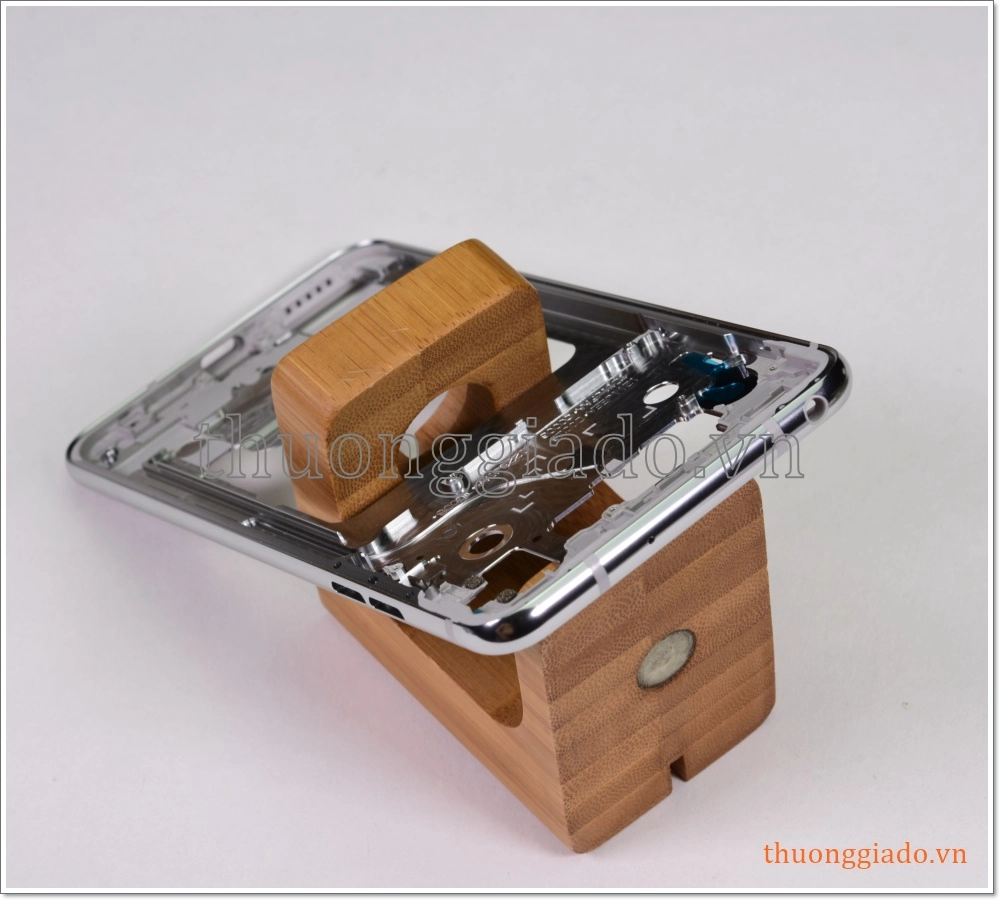 Thay vành viền LG V30 (khung sườn máy)