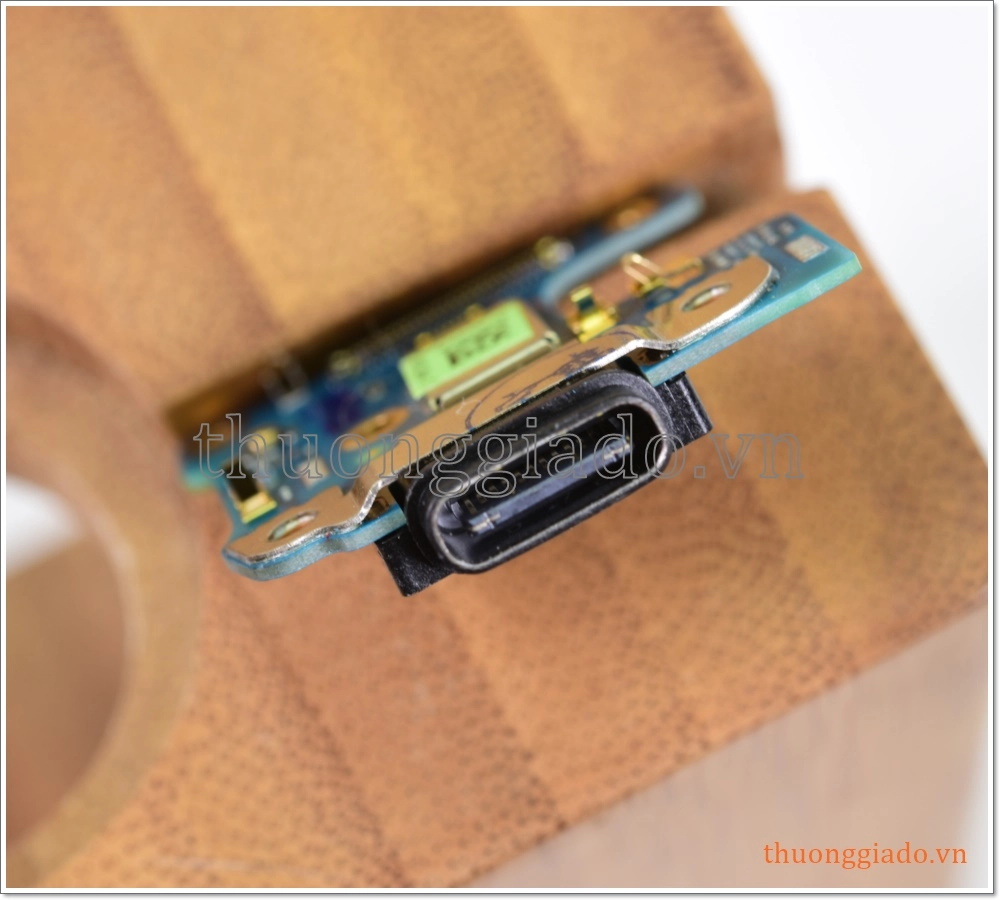 Thay bo mạch chân sạc HTC U11 Life, usb-c, linh kiện zin chính hãng Thay bo mạch chân sạc HTC U11 Life, usb-c, linh kiện zin chính hãng