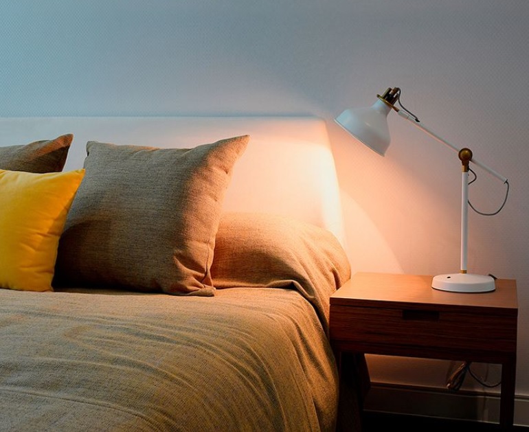 Bóng đèn led thông minh Xiaomi Philips (6.5W, kết nối wifi, điều khiển từ xa)