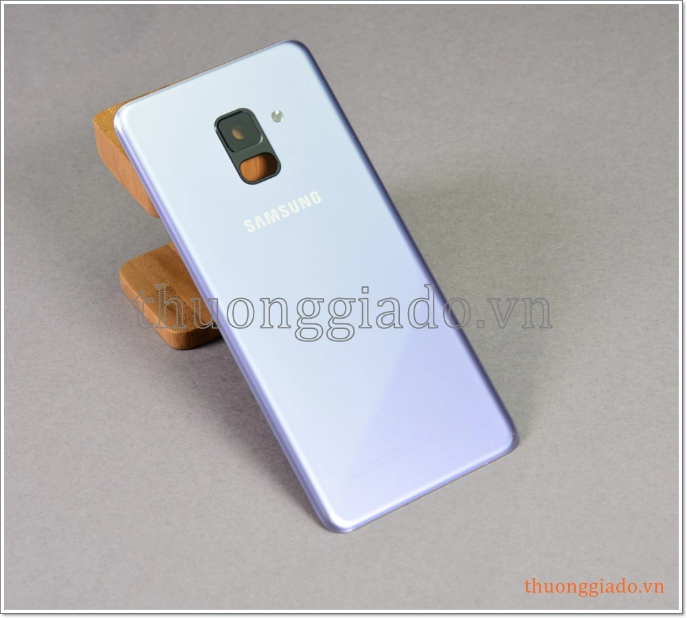 Thay kính lưng Samsung Galaxy A8 (2018)/ A530, Hàng zin tháo máy, kèm kính camera sau Thay kính lưng Samsung Galaxy A8 (2018)/ A530, Hàng zin tháo máy, kèm kính camera sau