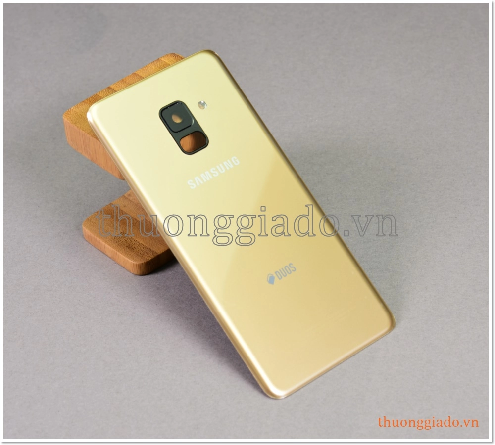 Thay kính lưng Samsung Galaxy A8 (2018)/ A530, Hàng zin tháo máy, kèm kính camera sau Thay kính lưng Samsung Galaxy A8 (2018)/ A530, Hàng zin tháo máy, kèm kính camera sau