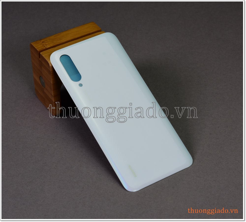Thay kính lưng Mi CC9 (6.39 inch), thay nắp lưng (mặt lưng kính) lấy ngay