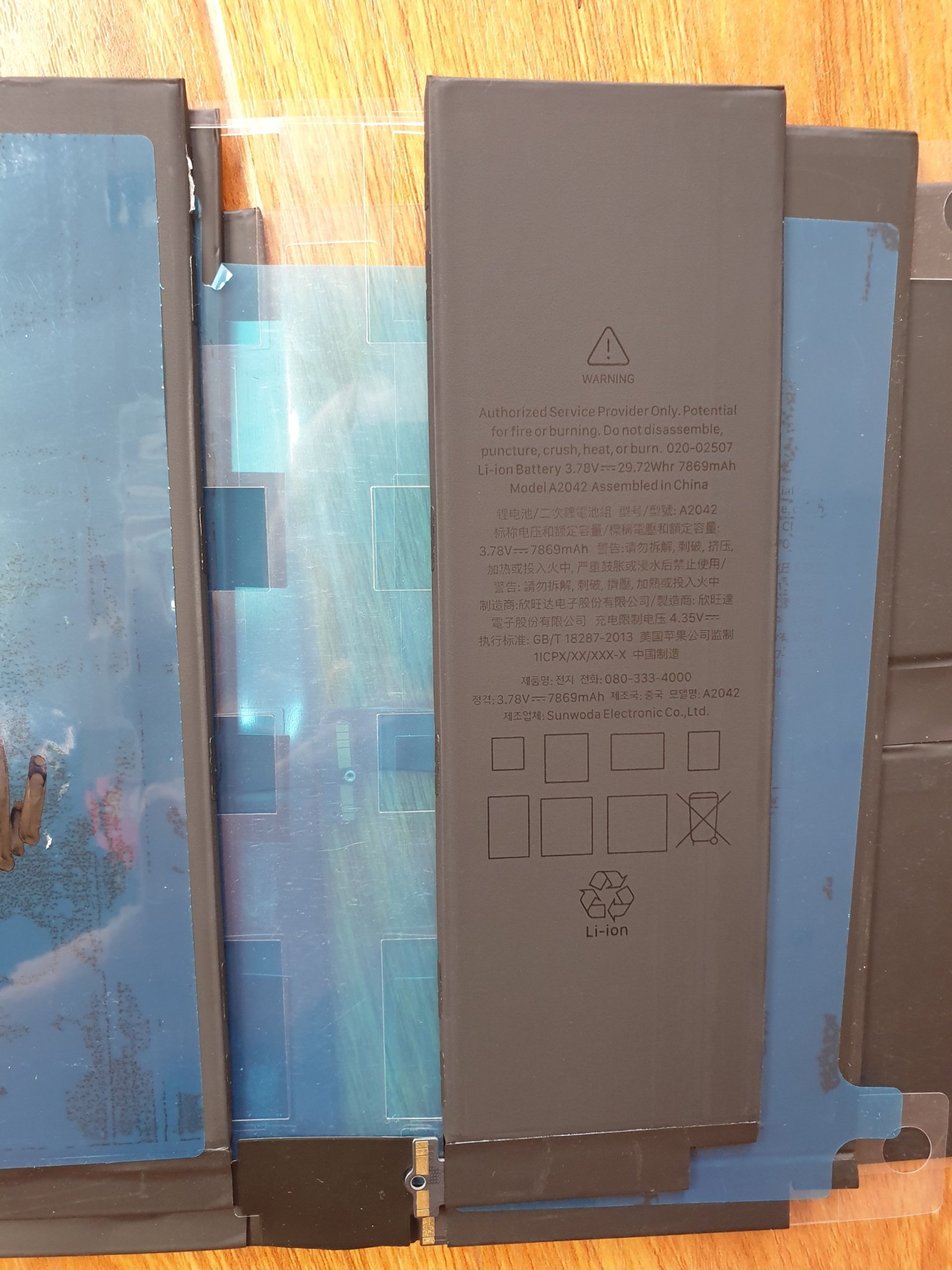 Thay pin iPad Pro 12.9 (2018), Apple A2043 9720mAh 36.59Wh