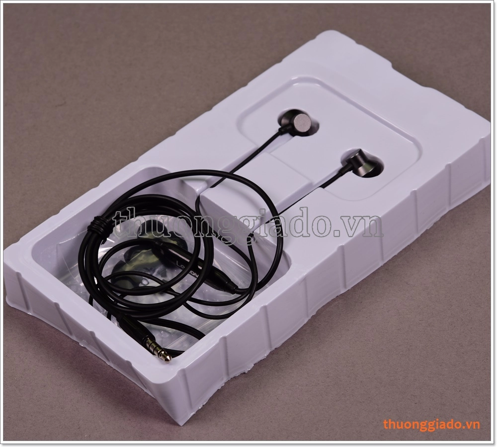 Tai nghe điện thoại Lenovo HF130 (giắc 3.5mm), âm thanh nổi vòm, vỏ hợp kim Tai nghe điện thoại Lenovo HF130 (giắc 3.5mm), âm thanh nổi vòm, vỏ hợp kim