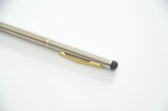 Bút cho màn hình cảm ứng điện dung(xoay để mở đầu bút bi)