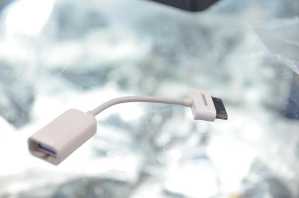 Cáp OTG cắm USB, cắm chuột cho Samsung Galaxy Tab10.1 , P7500, P7510,P7300, tab 8.9