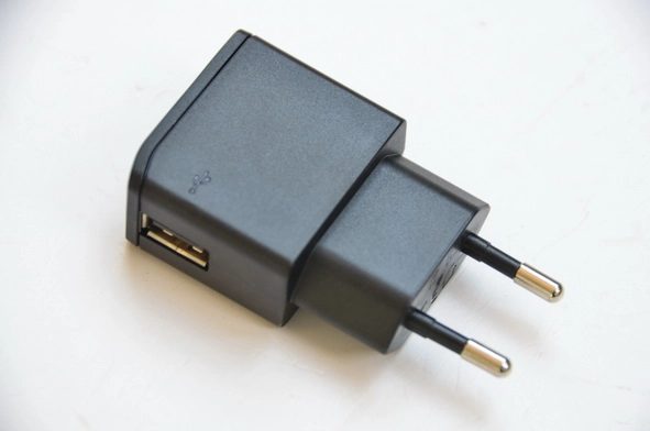 Củ sạc sonyericsson EP500 2 chân tròn