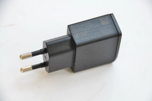 Củ sạc sonyericsson EP500 2 chân tròn