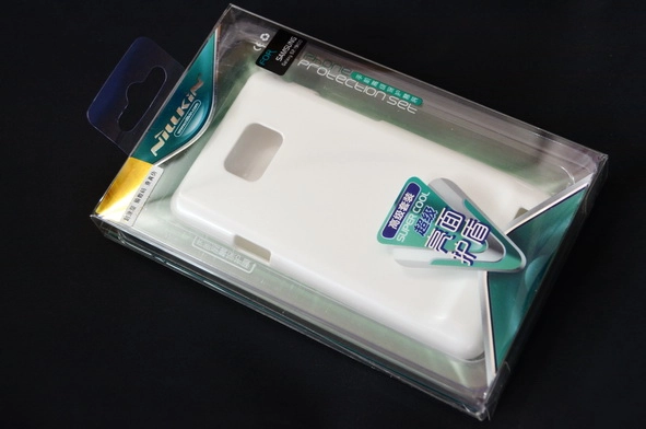 Vỏ ốp bóng màu trắng hiệu NillKin cho Samsung Galaxy SII,S2,i9100