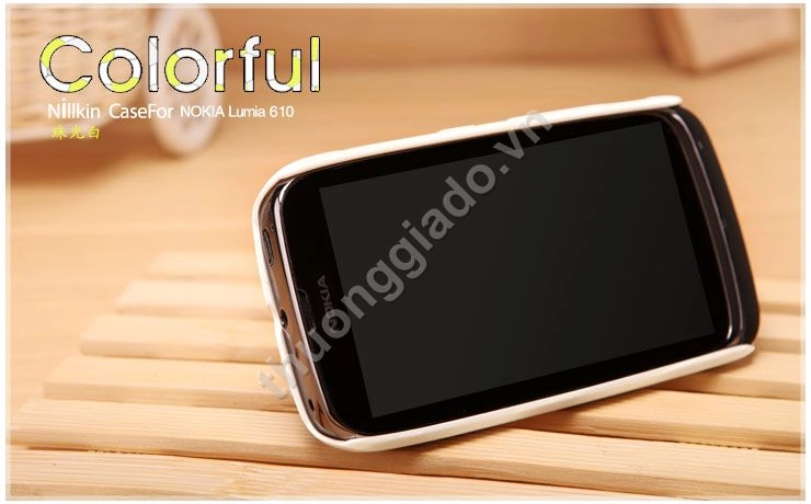 Vỏ ốp lưng cho Nokia Lumia 610 (Loại bóng NillKin)