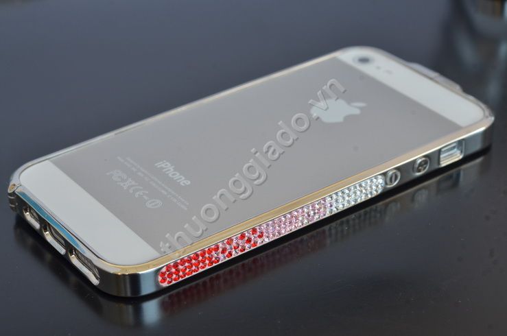 Bumper đính đá cho iPhone 5