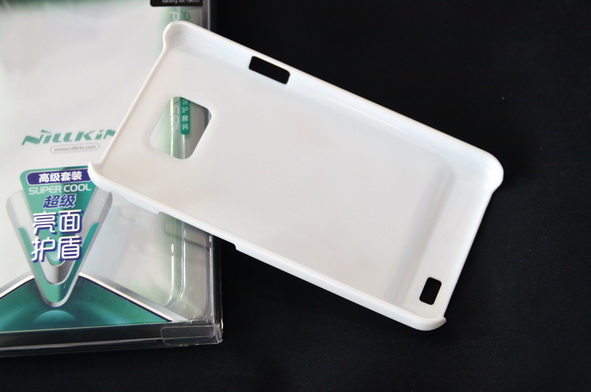 Vỏ ốp bóng màu trắng hiệu NillKin cho Samsung Galaxy SII,S2,i9100