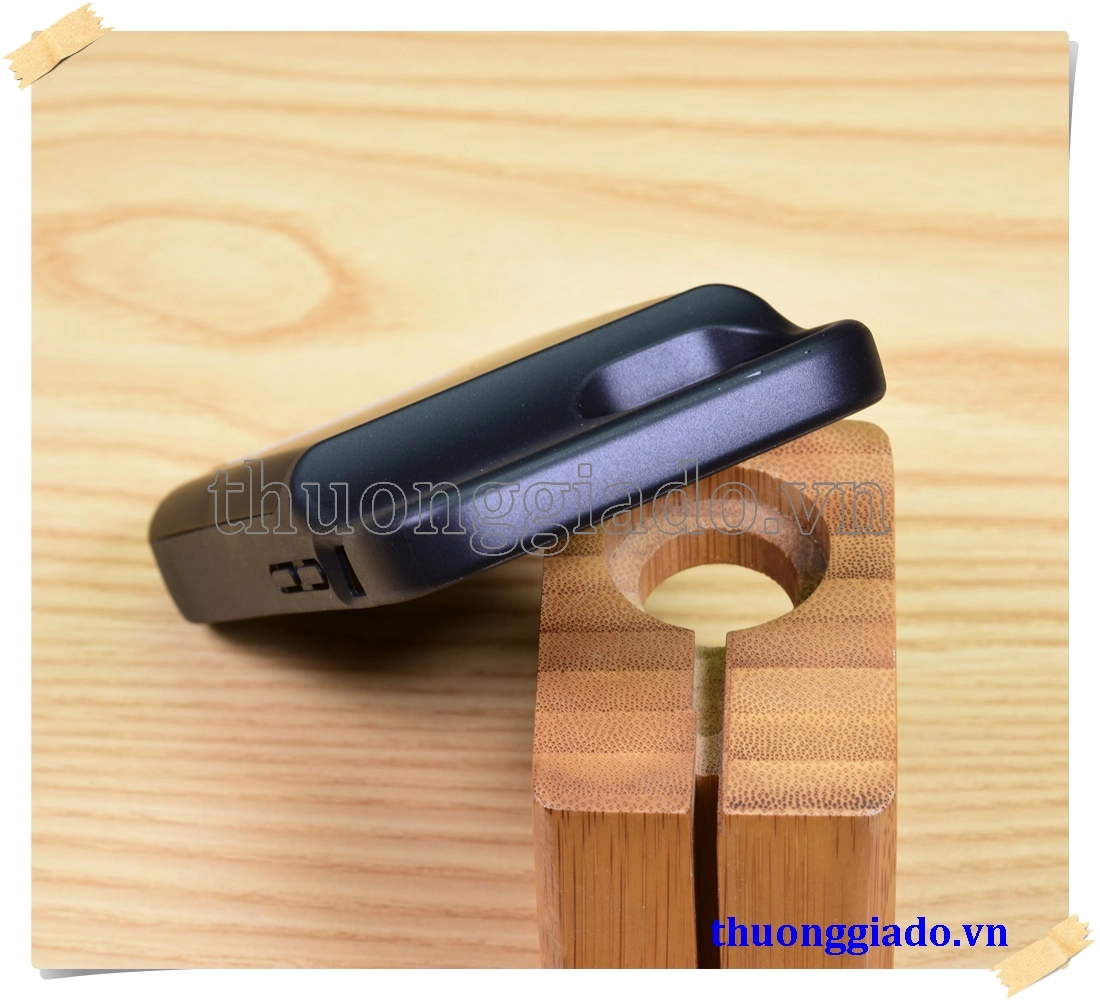 Pin sạc dự phòng iPhone 12 Mini  4700mAh kiêm ốp lưng bảo vệ