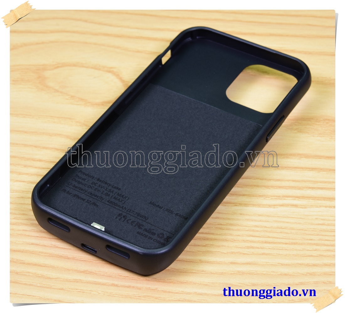 Pin sạc dự phòng iPhone 12 (6.1 inch)/ iPhone 12 Pro (6.1 inch)  4800mAh kiêm ốp lưng