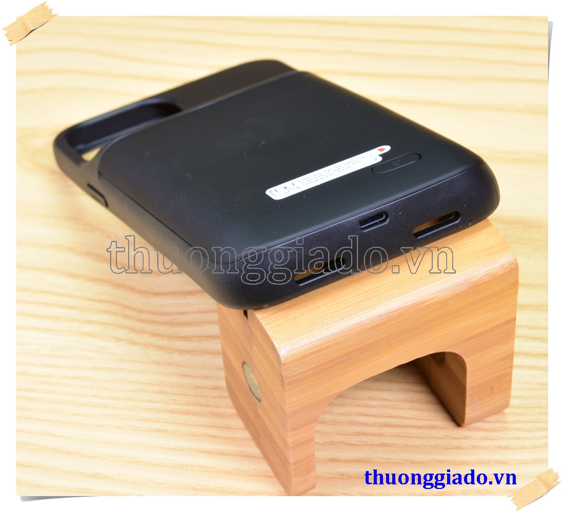 Pin sạc dự phòng iPhone 12 Pro Max 4800mAh kiêm ốp lưng bảo vệ