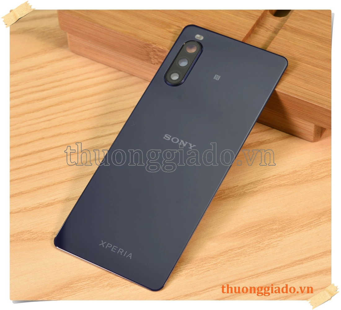 Thay kính lưng (nắp lưng) Sony Xperia 10 II 2020 chính hãng kèm kính camera sau
