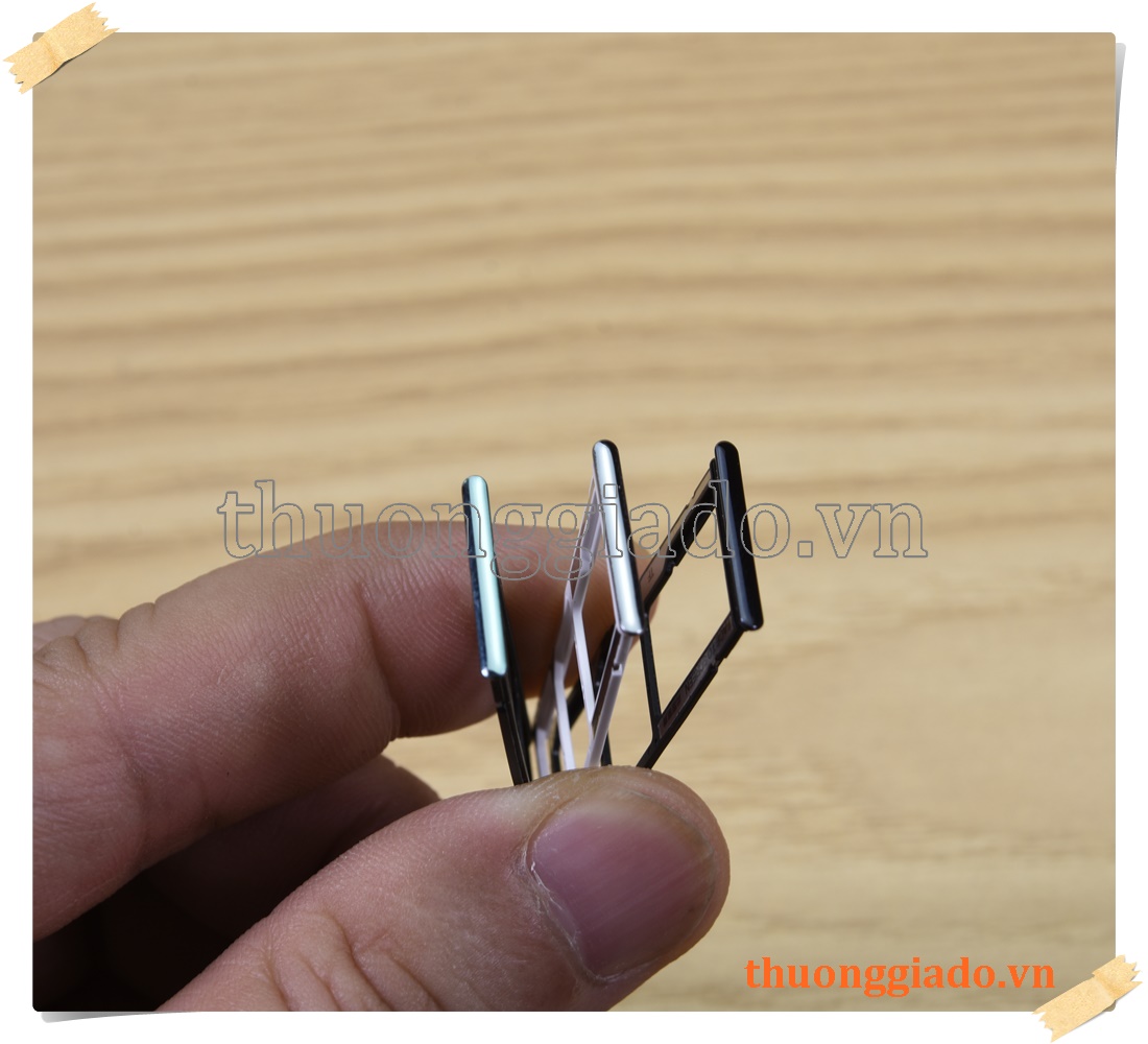 Khay sim Mi Redmi Note 10 4G (3 in 1), 2 ngăn đựng nano sim và 1 ngăn đựng thẻ nhớ TF