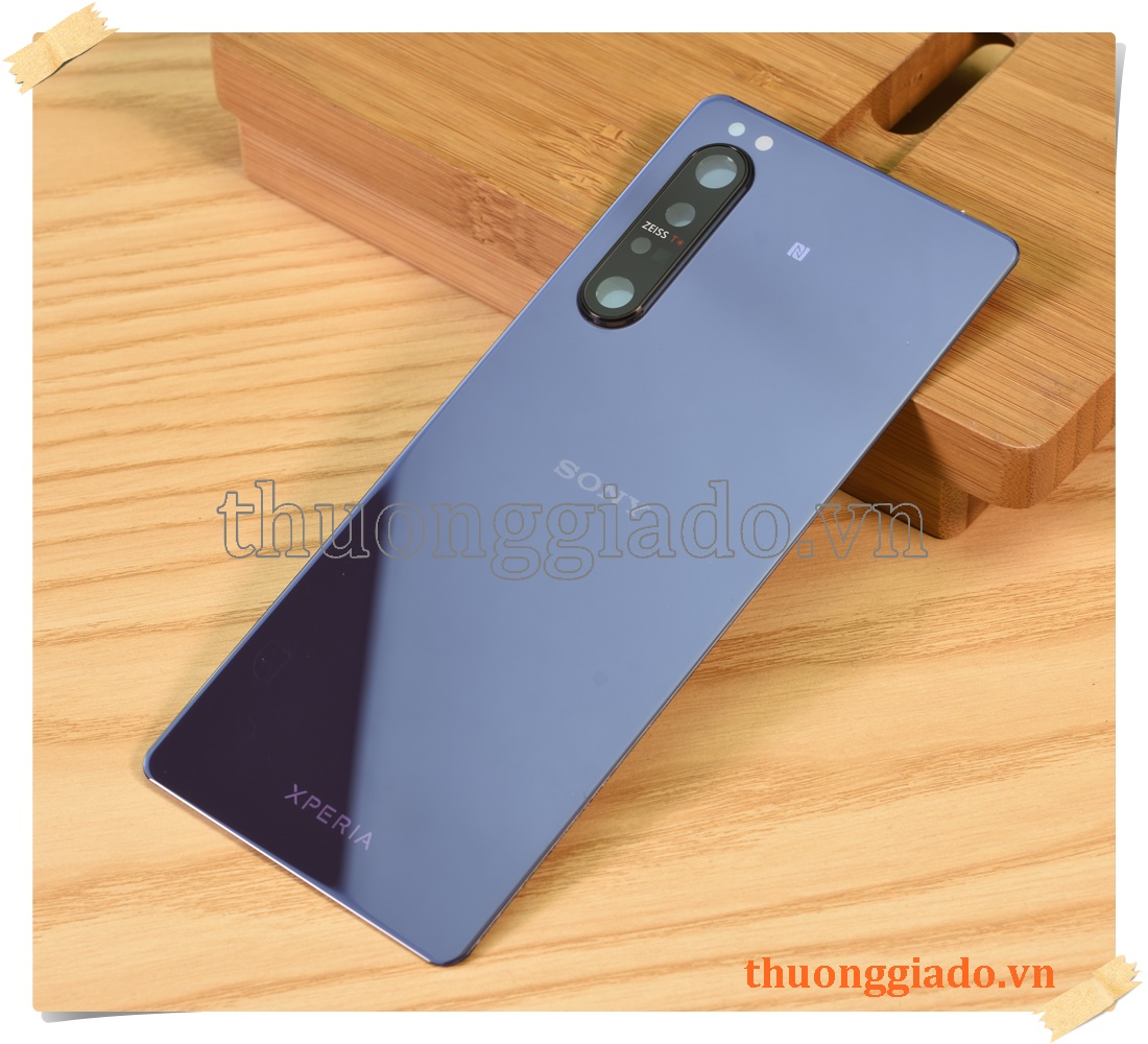 Thay kính lưng (nắp lưng) Sony Xperia 1 II 2020 chính hãng (kèm kính camera sau)