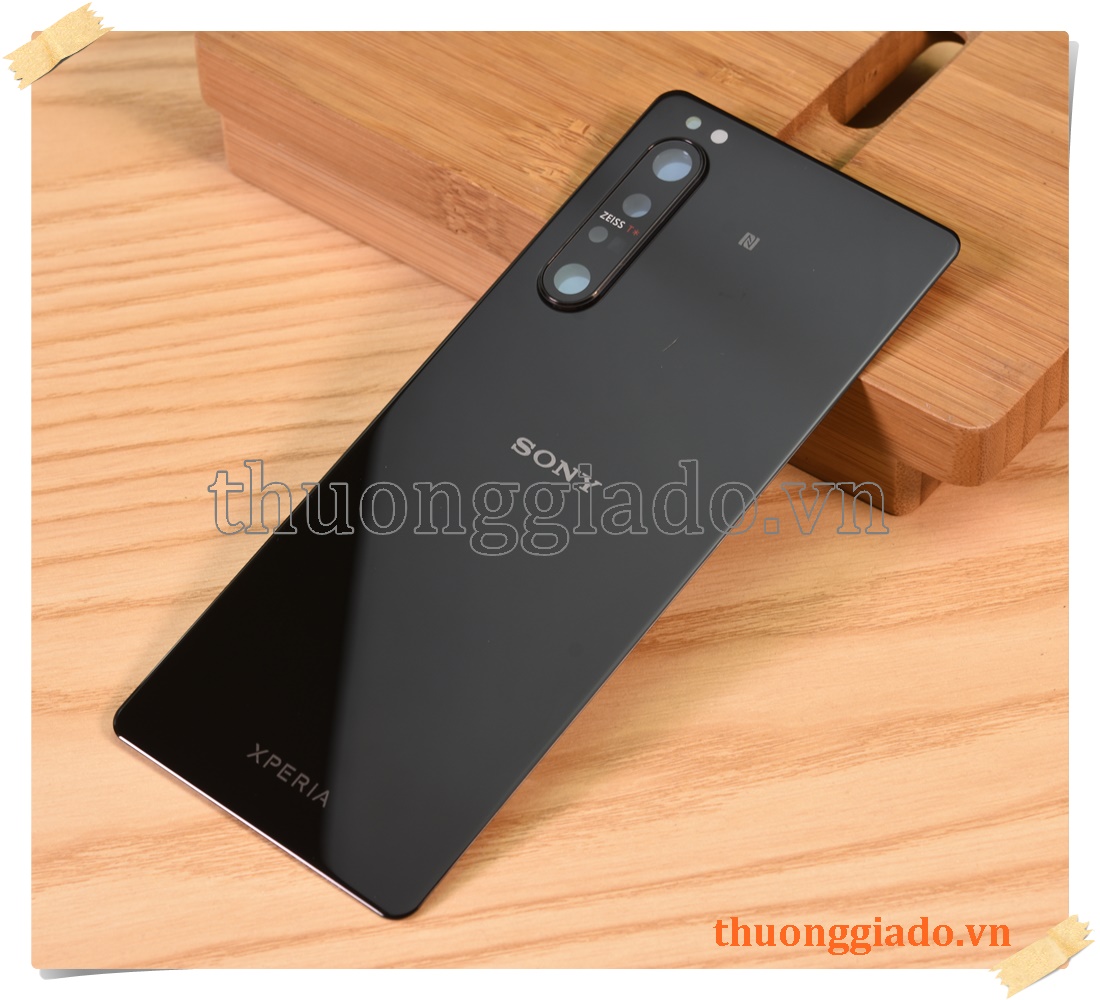 Thay kính lưng (nắp lưng) Sony Xperia 1 II 2020 chính hãng (kèm kính camera sau)