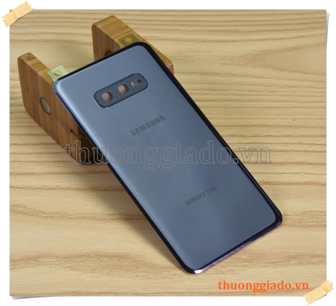 Thay kính lưng Samsung Galaxy S10e G970 (hàng zin tháo máy, kèm kính camera sau)